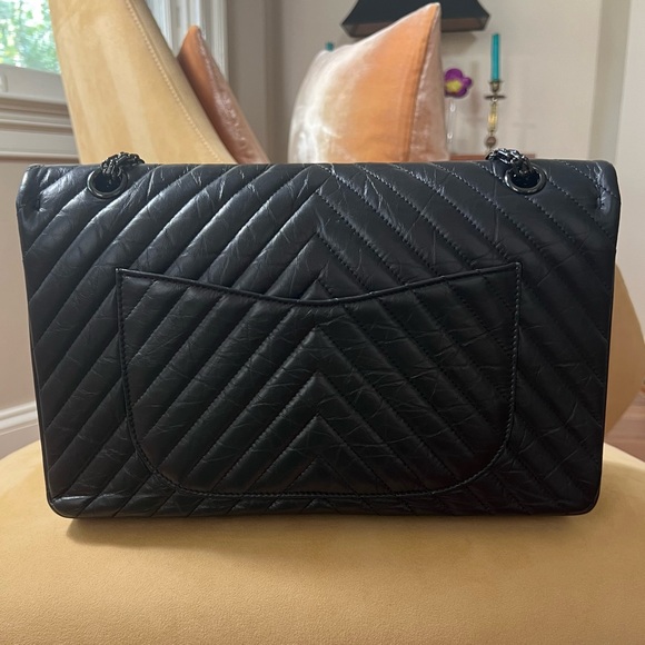 CHANEL So Black 2.55 Reissue 226 Chevron Flap Bag - Picture 7 of 13